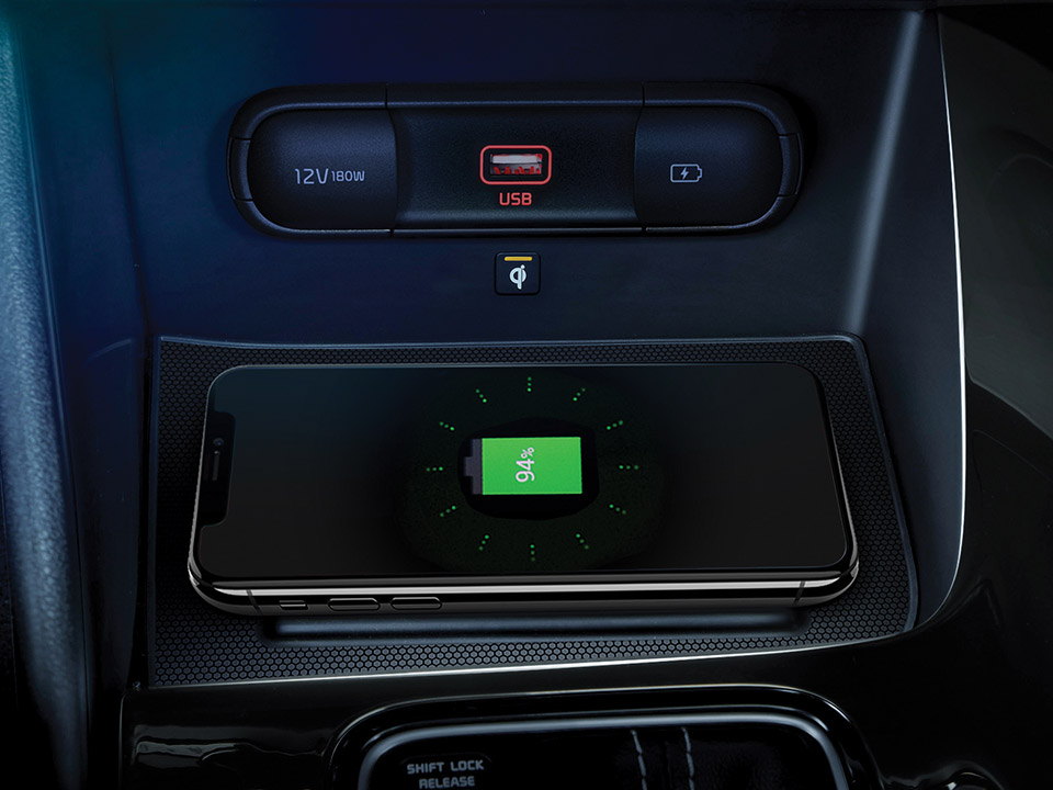 Wireless smartphone charger