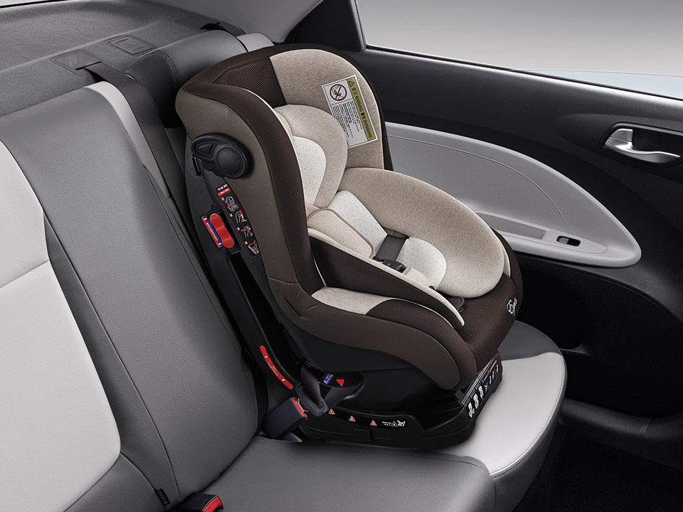 ISOFIX child seat anchors